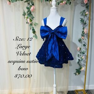 Elegant Velvet Mini Dress with Satin Bow